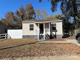3512 Jonquil St, Charlotte, NC 28211
