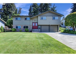703 NW 94th St, Vancouver, WA 98665
