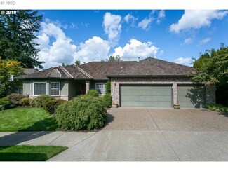11415 SE Highland Loop, Clackamas, OR 97015