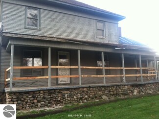 4378 S Brinton Rd, Remus, MI 49340