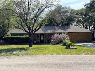 941 Park View Loop, Canyon Lake, TX 78133