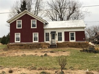 32711 MacOmb Settlement Rd, Clayton, NY 13624