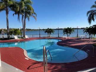 2880 N Oakland Forest Dr Unit 313, Oakland Park, FL 33309
