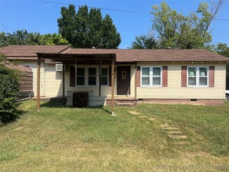 204 SE 1st St, Red Oak, OK 74563