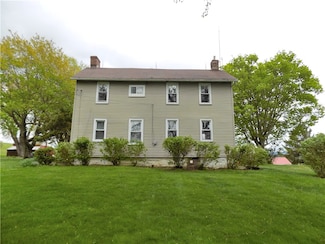 836 Little Summit Rd, Dunbar, PA 15431