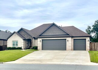 9808 Laurel Oak Dr, Sherwood, AR 72120