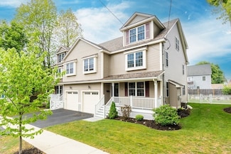 27 Pearl St Unit 2, Wakefield, MA 01880