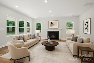 908 Westminster Dr, Statesville, NC 28677