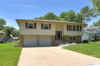 10522 O St, Omaha, NE 68127