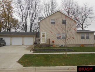 427 S Gorman St, Blue Earth, MN 56013