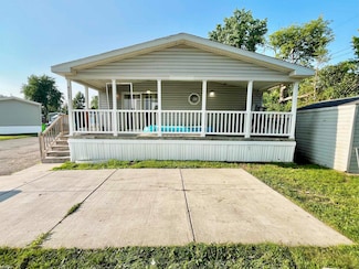 43242 E Morgan Ct, Harrison Township, MI 48045