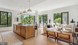 10511 Strathmore Hall St Unit 2B-3A-408, North Bethesda, MD 20852