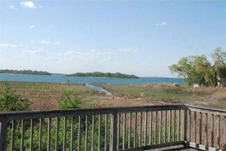 17 Ocean View Dr, Hingham, MA 02043