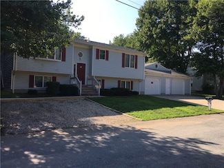 29 Salem Trail, Narragansett, RI 02882