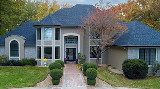 12236 Donovan Dr, Country Club, MO 64505