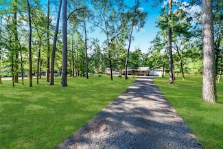 18915 Sawmill Dr, Magnolia, TX 77355
