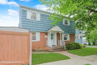 233 King St, Staten Island, NY 10312