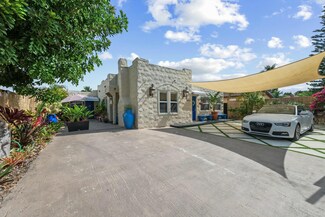 951 Selkirk St, West Palm Beach, FL 33405