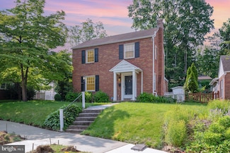 1707 Lincoln St, Camp Hill, PA 17011