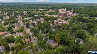 85 W Hamilton Ave, Englewood, NJ 07631