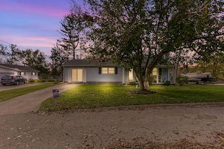 733 Walnut Dr, Logan, OH 43138