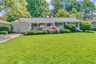 6195 Cambridge Park Dr, Mentor, OH 44060