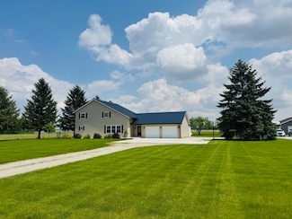 8080 Celina Mendon Rd, Celina, OH 45822