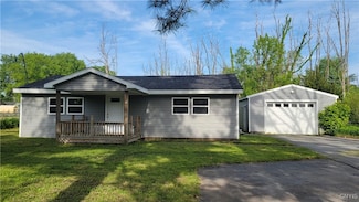 7991 Thompson Rd, Cicero, NY 13039