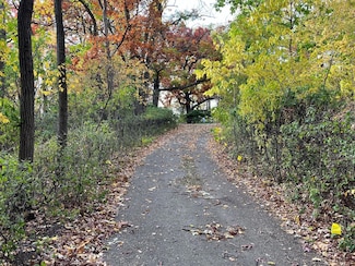 5338 Highland Rd, Minnetonka, MN 55345