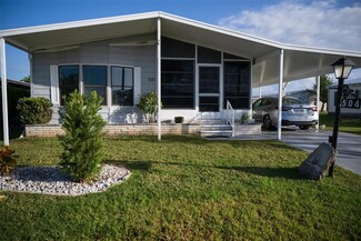 504 La Playa Cir, North Port, FL 34287