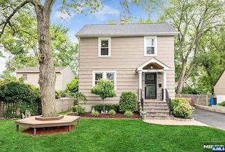 94 Lenox Ave, Dumont, NJ 07628