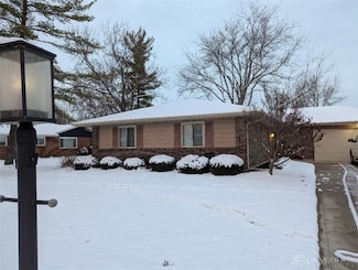 4158 Whitegate Dr, Beavercreek, OH 45430