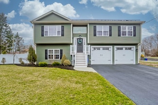34 Como Dr, Attleboro, MA 02703