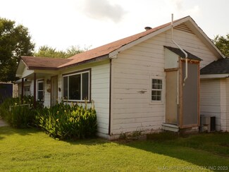 319 E Pine St, Skiatook, OK 74070