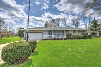 43 Berry Dr, Decatur, IL 62526