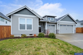 447 NW Crater Lake Dr, Dallas, OR 97338
