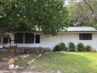 103 S Main St, Venus, TX 76084