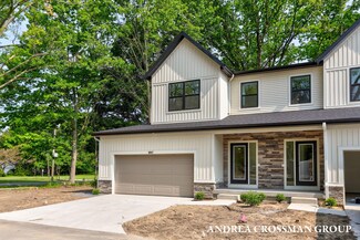 1997 N Shorewood Ln Unit 1, Holland, MI 49423
