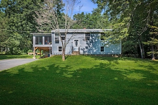20 Quaker St, Newton, NH 03858