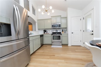 951 Glass St, Cave Springs, AR 72718