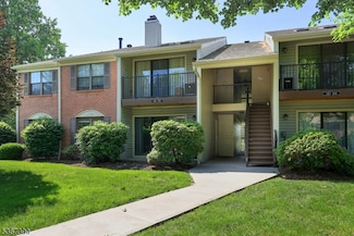 136 Woodward Ln, Basking Ridge, NJ 07920