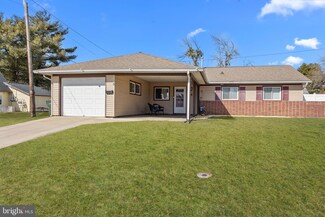 5 Brierdale Ln, Willingboro, NJ 08046