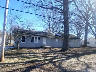 312 N Jefferson St, Ramsey, IL 62080