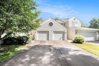695 Sun Chase Dr Unit 30, Holland, MI 49424