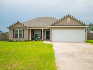79 N Moody Dr, Ray City, GA 31645