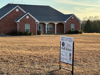 2370 E 2090 Rd, Hugo, OK 74743