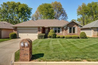 925 W Woodland St, Springfield, MO 65807