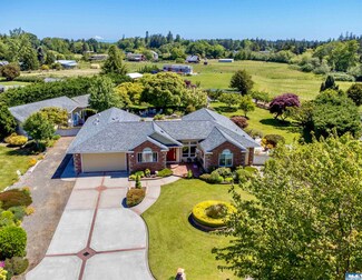 63 Lazy Creek Ln, Sequim, WA 98382