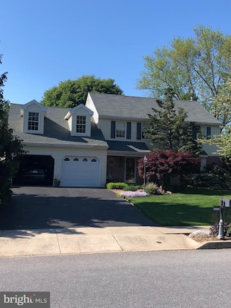 1008 Hickory Ln, Reading, PA 19606