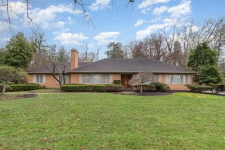 1923 Fortside Cir, Fort Mitchell, KY 41011